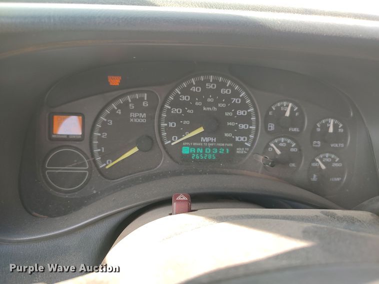 image for item LU9259 1999 Chevrolet Silverado 1500  Ext. Cab pickup truck