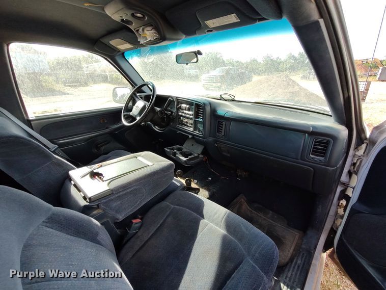 image for item LU9259 1999 Chevrolet Silverado 1500  Ext. Cab pickup truck