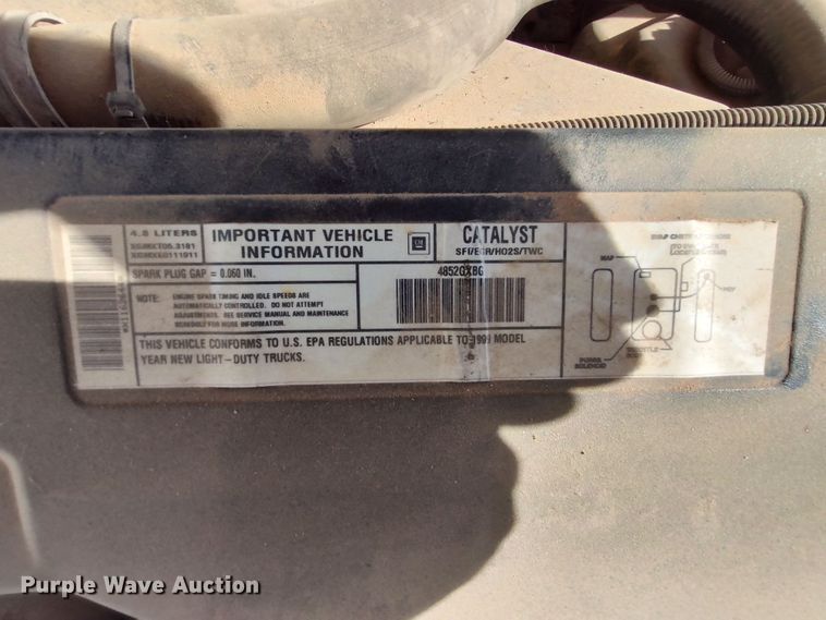 image for item LU9259 1999 Chevrolet Silverado 1500  Ext. Cab pickup truck