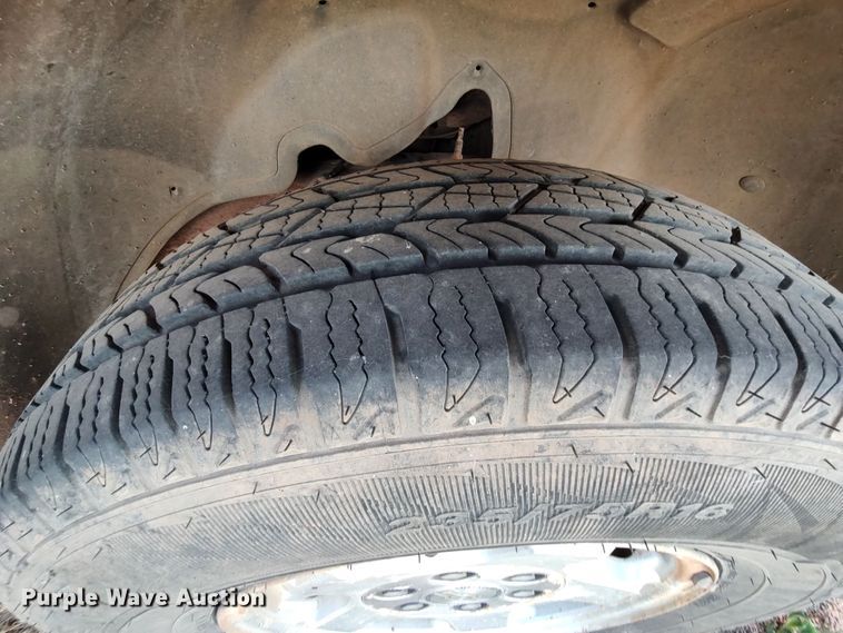 image for item LU9259 1999 Chevrolet Silverado 1500  Ext. Cab pickup truck