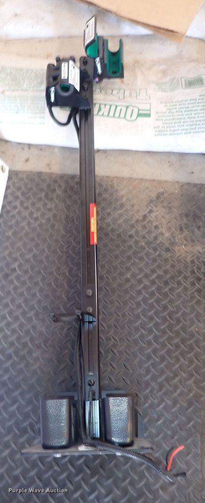 image for item LU9480 Police car accessories