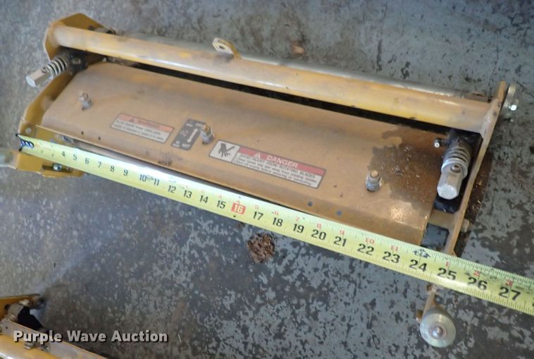 image for item LU9482 (15) Hustler mower reels