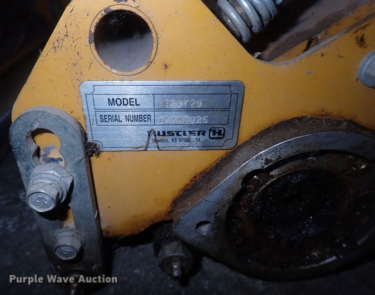 image for item LU9482 (15) Hustler mower reels