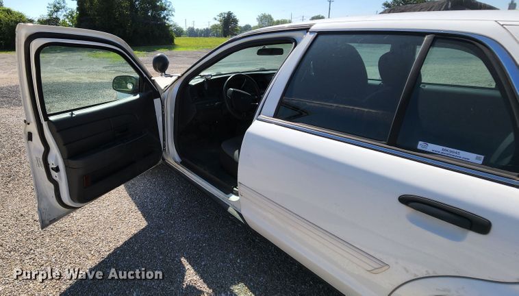 image for item MK9045 2011 Ford Crown Victoria Police Interceptor