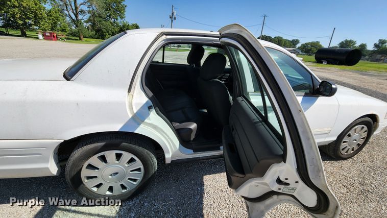 image for item MK9045 2011 Ford Crown Victoria Police Interceptor