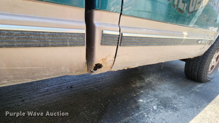 image for item MK9057 1998 Chevrolet Silverado 1500  pickup truck