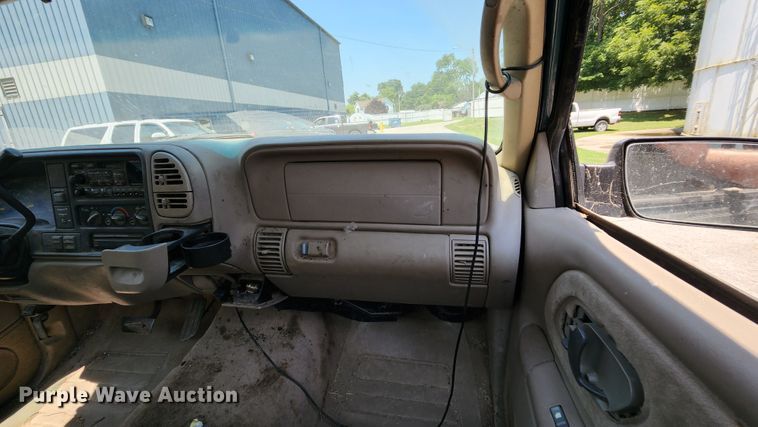 image for item MK9057 1998 Chevrolet Silverado 1500  pickup truck