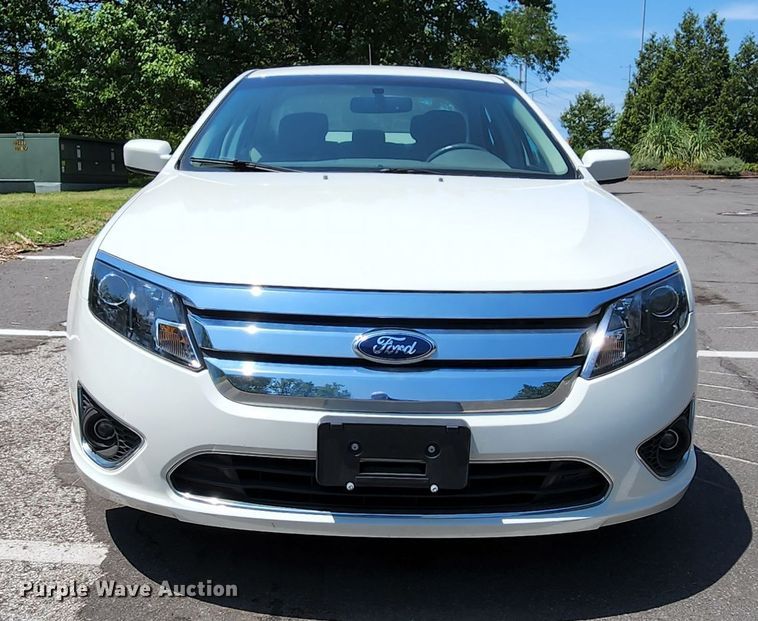 image for item MK9073 2012 Ford Fusion Hybrid