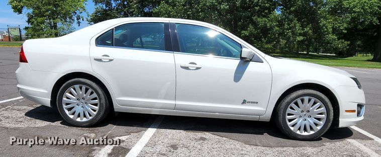 image for item MK9073 2012 Ford Fusion Hybrid