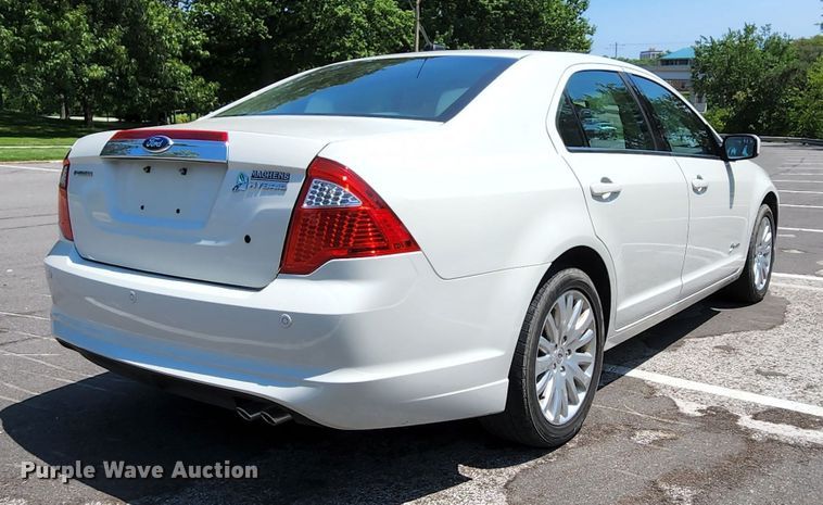 image for item MK9073 2012 Ford Fusion Hybrid