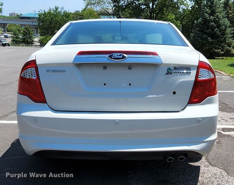image for item MK9073 2012 Ford Fusion Hybrid