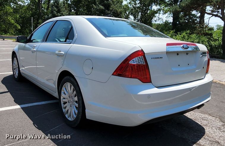 image for item MK9073 2012 Ford Fusion Hybrid