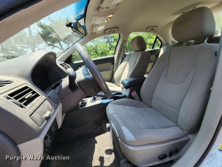 image for item MK9073 2012 Ford Fusion Hybrid