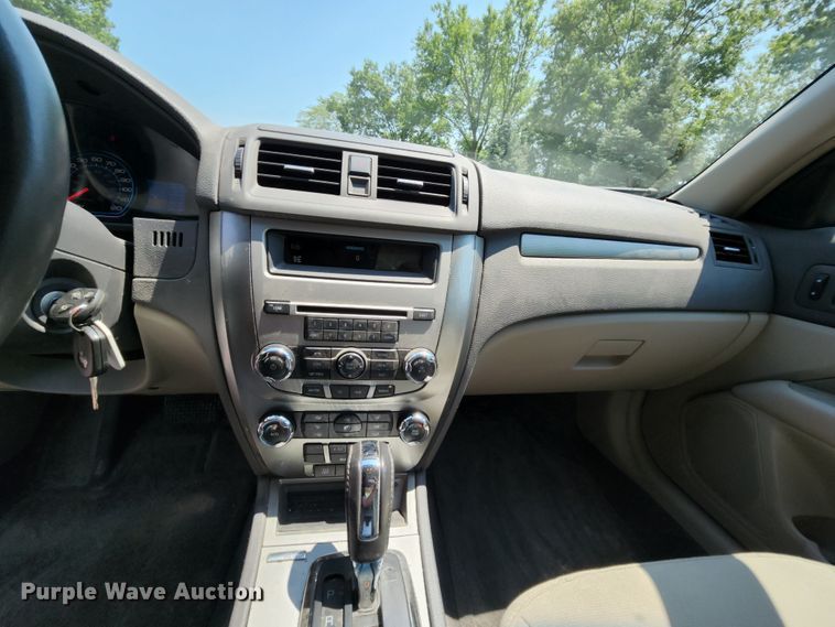 image for item MK9073 2012 Ford Fusion Hybrid