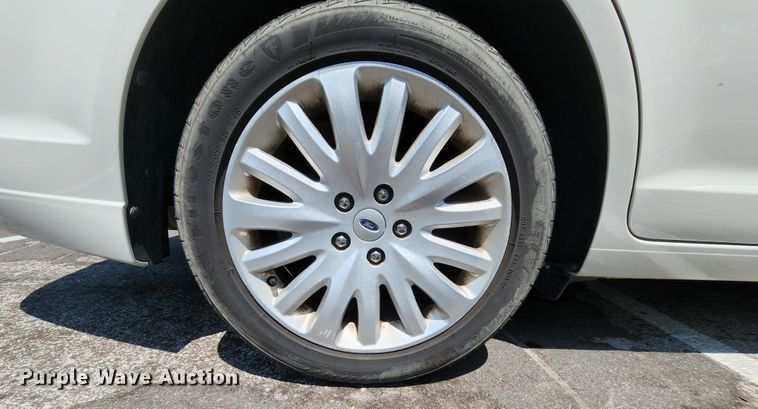 image for item MK9073 2012 Ford Fusion Hybrid