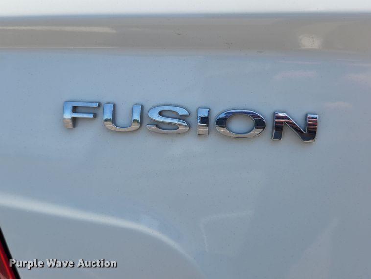 image for item MK9073 2012 Ford Fusion Hybrid