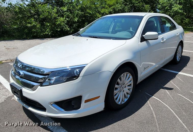 image for item MK9074 2012 Ford Fusion Hybrid