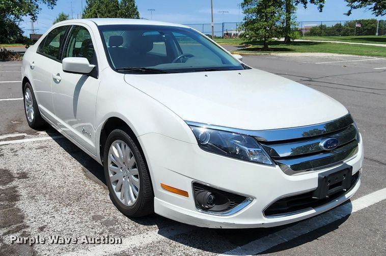 image for item MK9074 2012 Ford Fusion Hybrid