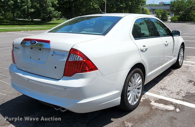 image for item MK9074 2012 Ford Fusion Hybrid
