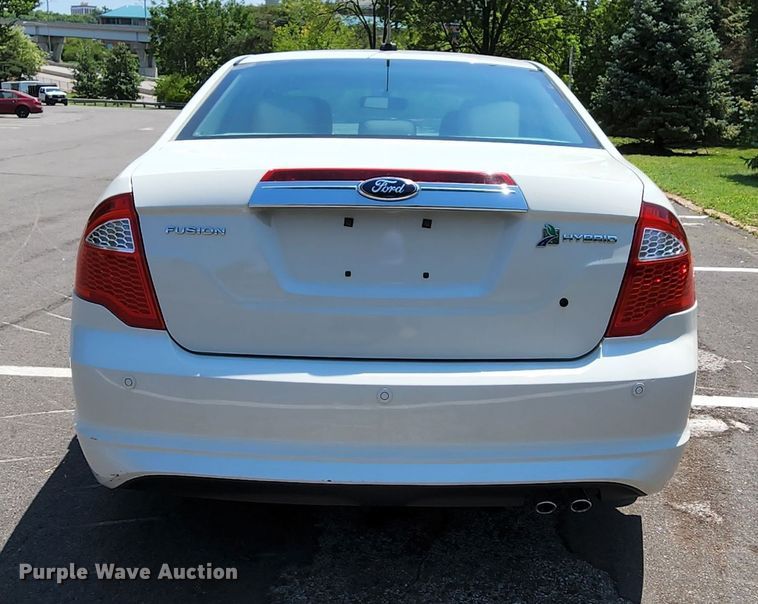 image for item MK9074 2012 Ford Fusion Hybrid