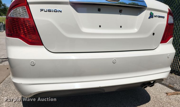 image for item MK9074 2012 Ford Fusion Hybrid