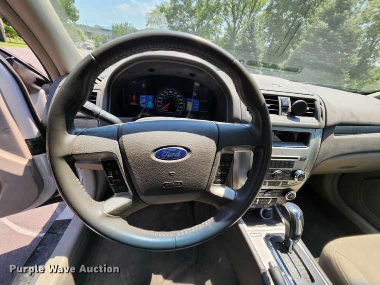 image for item MK9074 2012 Ford Fusion Hybrid