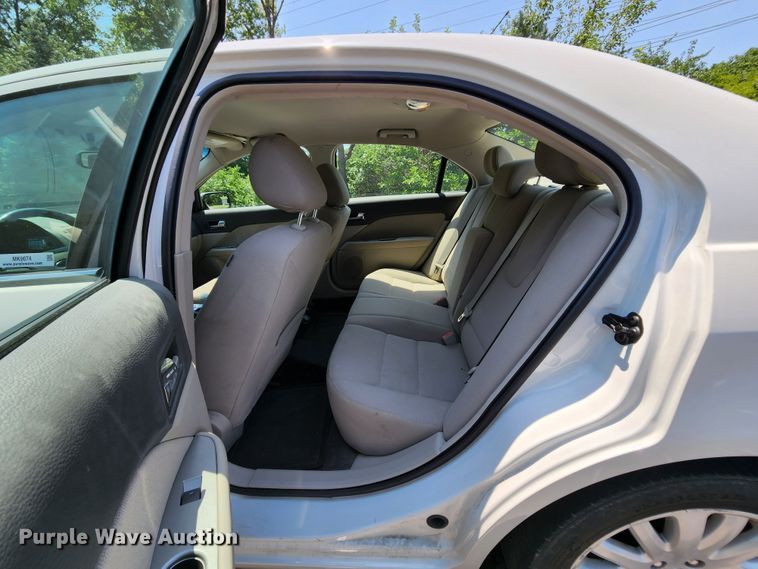 image for item MK9074 2012 Ford Fusion Hybrid