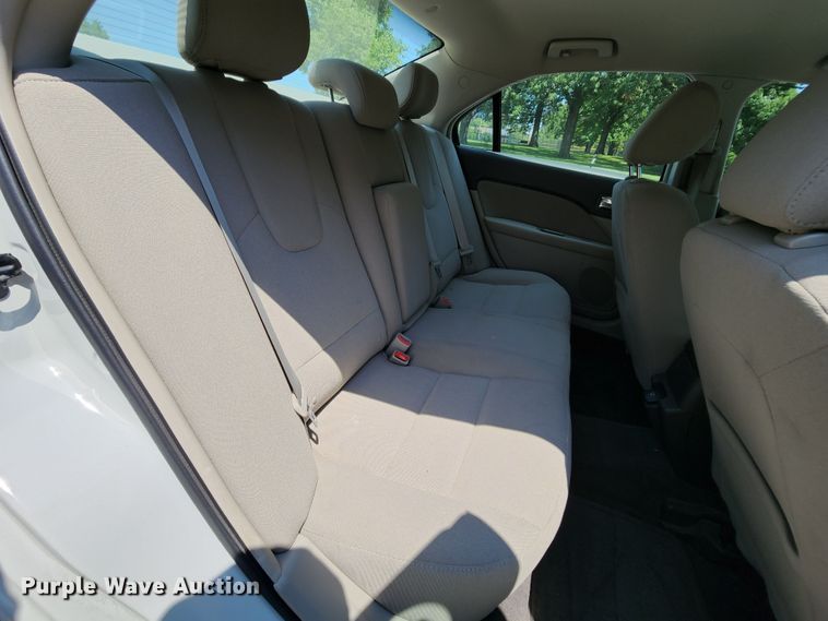 image for item MK9074 2012 Ford Fusion Hybrid