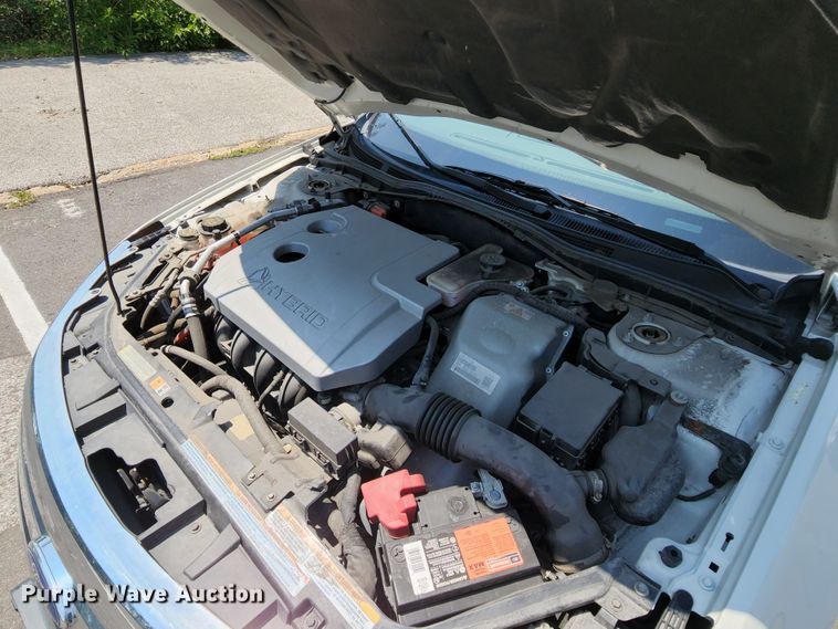 image for item MK9074 2012 Ford Fusion Hybrid