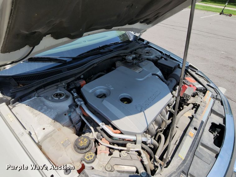 image for item MK9074 2012 Ford Fusion Hybrid