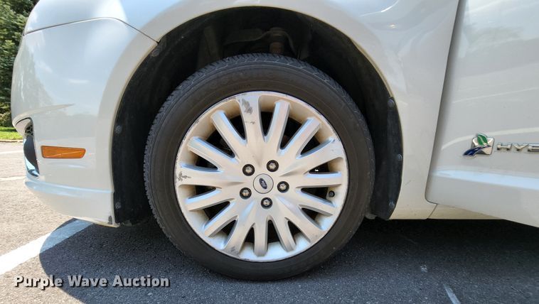 image for item MK9074 2012 Ford Fusion Hybrid