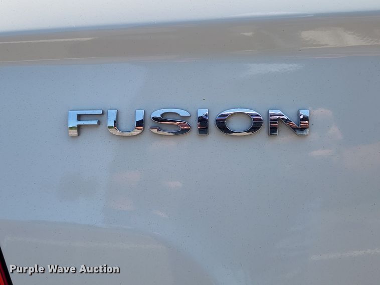 image for item MK9074 2012 Ford Fusion Hybrid