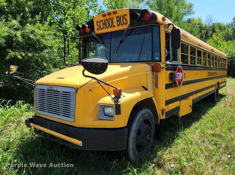 image for item MK9082 2001 Freightliner FS65  school bus