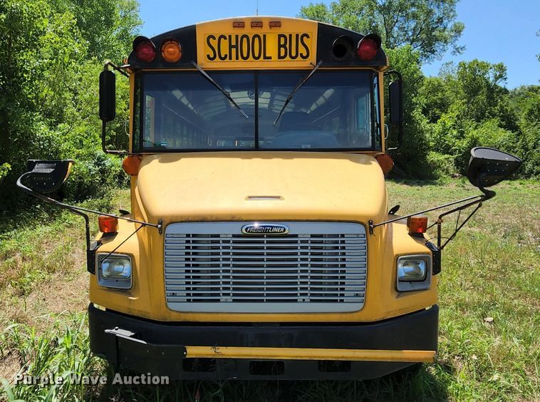 image for item MK9082 2001 Freightliner FS65  school bus
