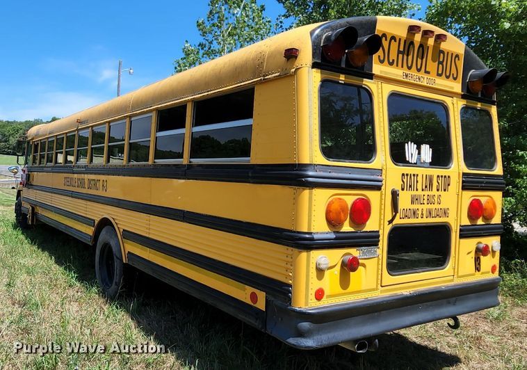 image for item MK9082 2001 Freightliner FS65  school bus