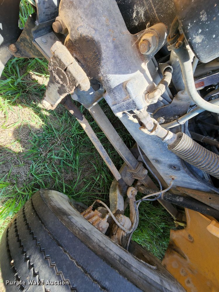 image for item MK9082 2001 Freightliner FS65  school bus