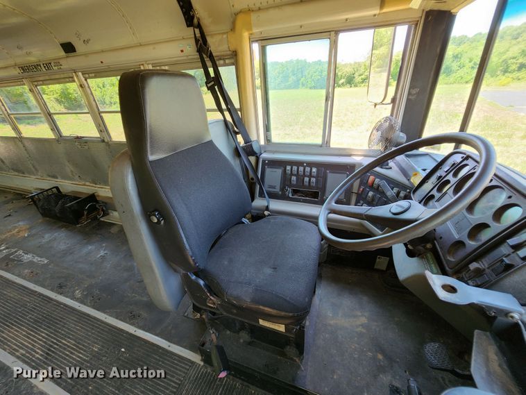 image for item MK9082 2001 Freightliner FS65  school bus