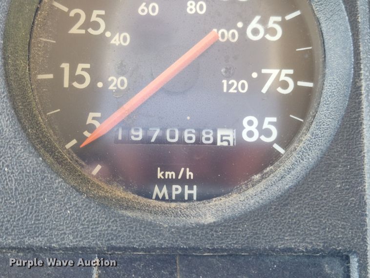 image for item MK9082 2001 Freightliner FS65  school bus