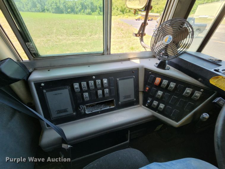 image for item MK9082 2001 Freightliner FS65  school bus