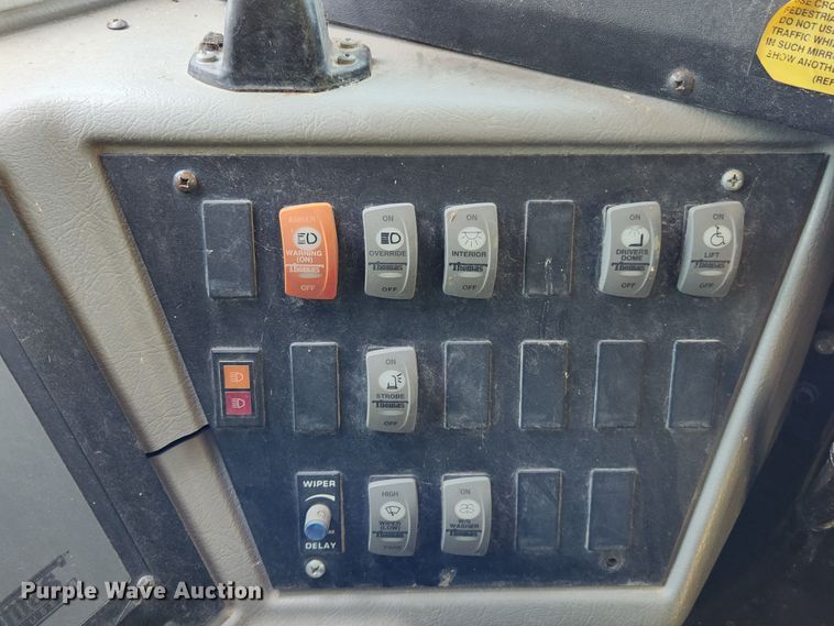 image for item MK9082 2001 Freightliner FS65  school bus