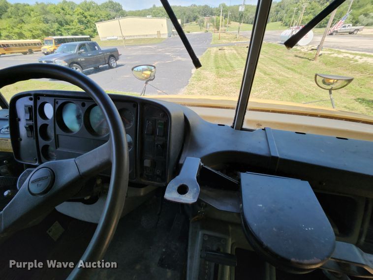 image for item MK9082 2001 Freightliner FS65  school bus