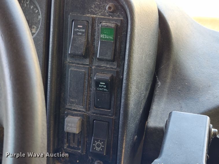 image for item MK9082 2001 Freightliner FS65  school bus