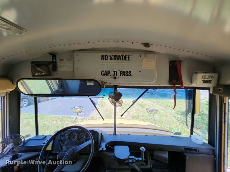 image for item MK9082 2001 Freightliner FS65  school bus