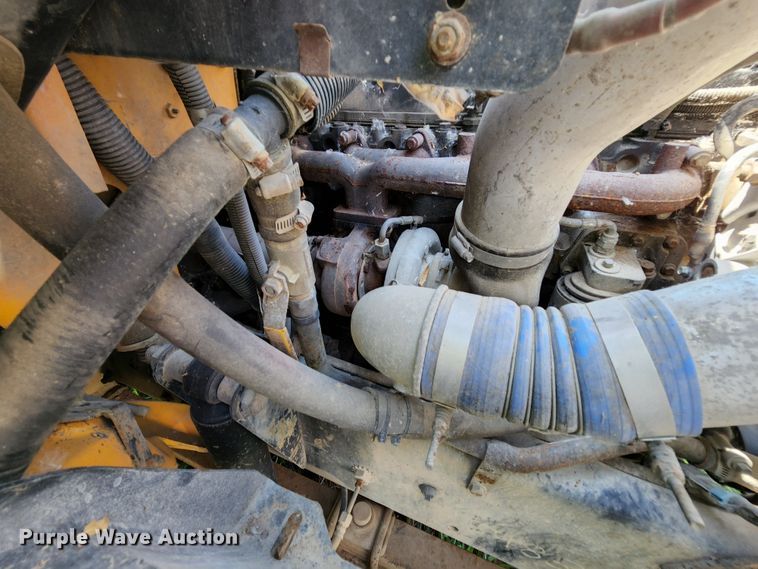 image for item MK9082 2001 Freightliner FS65  school bus