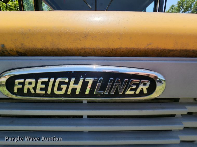 image for item MK9082 2001 Freightliner FS65  school bus