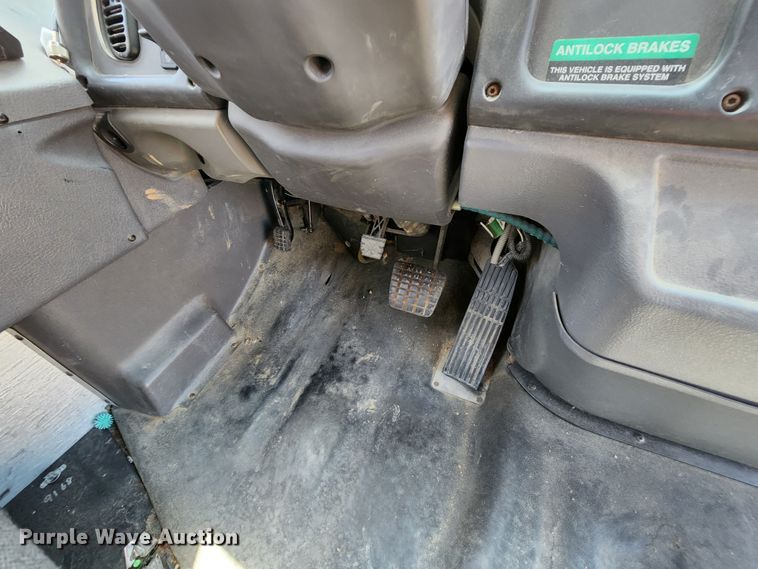 image for item MK9083 2007 Thomas Built B2  school bus