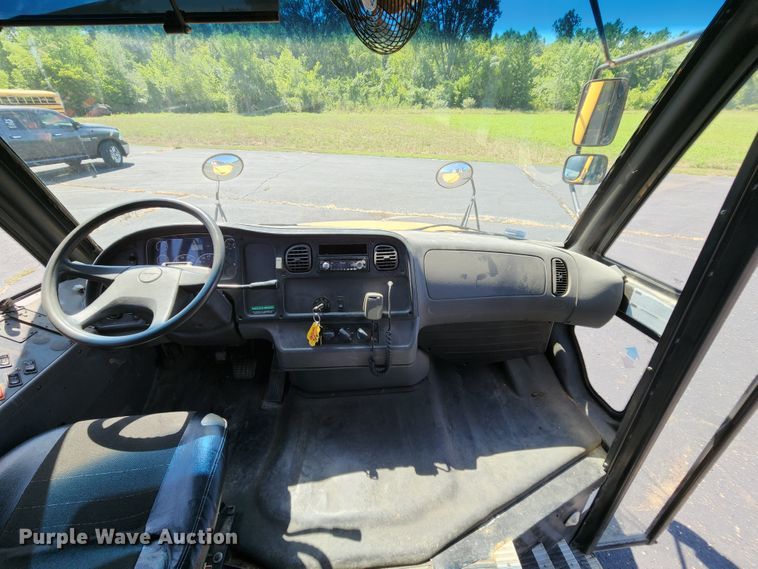 image for item MK9083 2007 Thomas Built B2  school bus