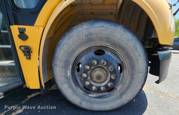 image for item MK9083 2007 Thomas Built B2  school bus