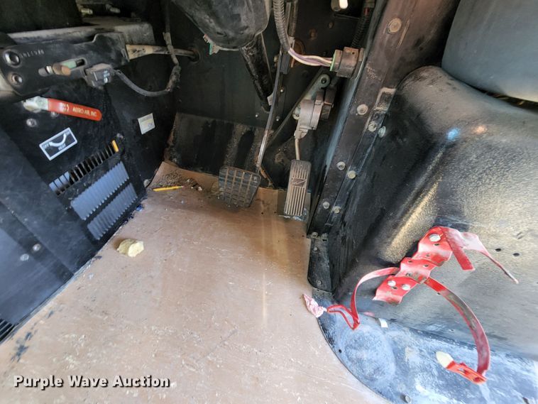 image for item MK9084 2006 Blue Bird Vision  school bus