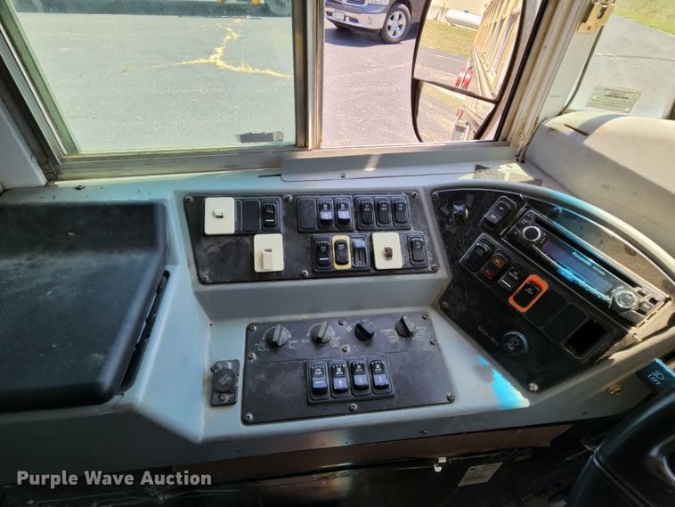 image for item MK9084 2006 Blue Bird Vision  school bus